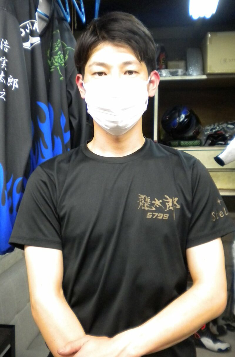  連勝を４に伸ばした青木隆浩