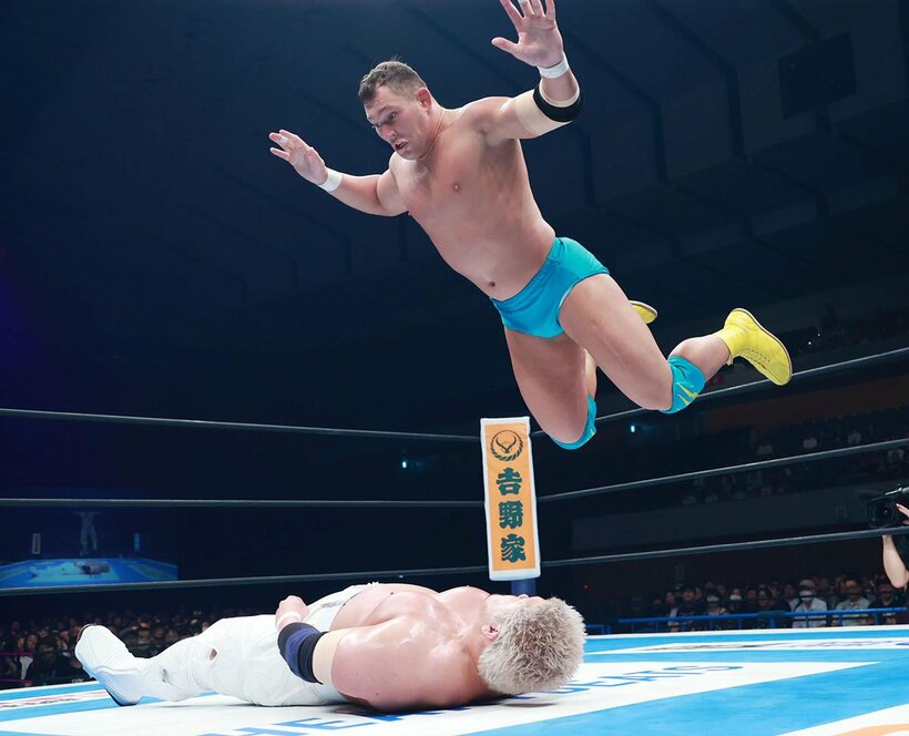 YutoーIce(下)と肉弾戦を繰り広げたボルチン・オレッグ