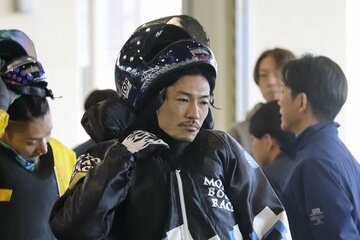 準優３号艇を手にした渡辺浩司