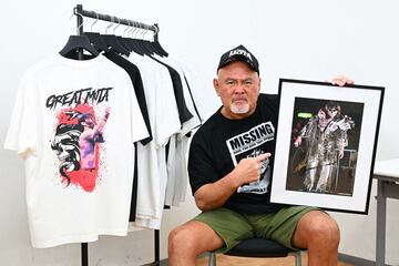 35周年を記念してムタTシャツや写真パネルが発売される