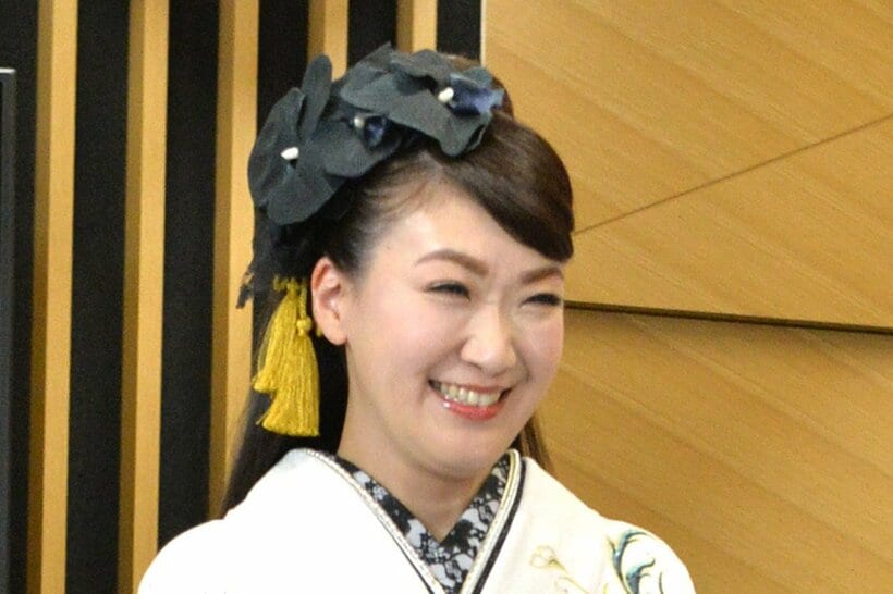 市川由紀乃