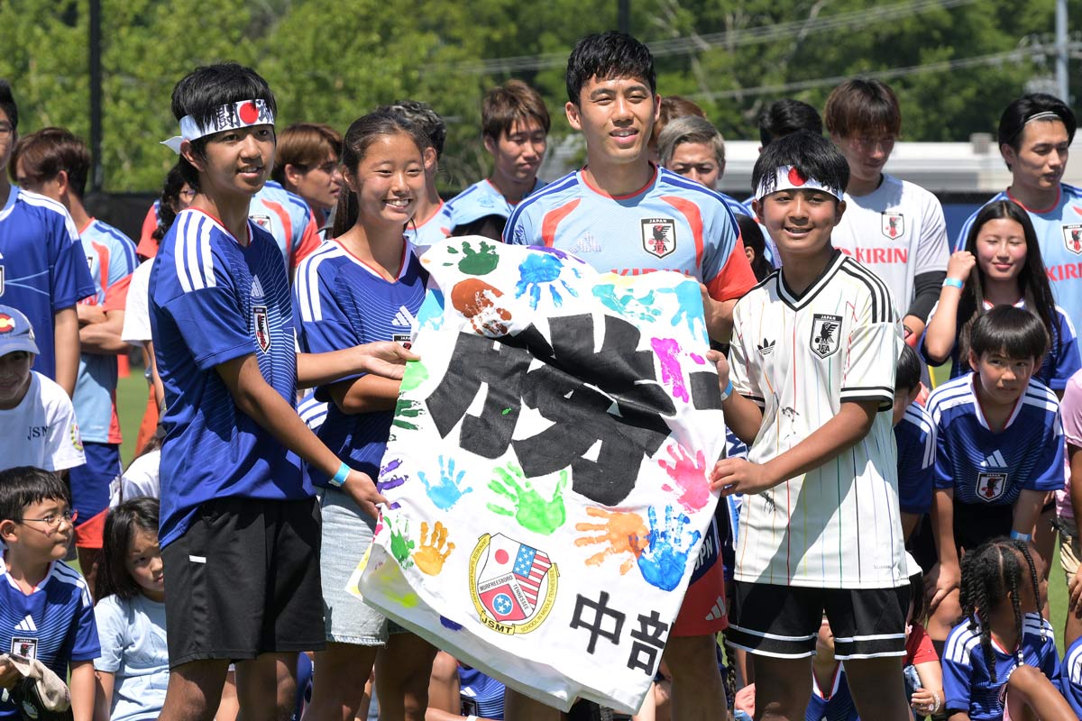 日本代表】現地在住の子供たちと交流 〝未来のなでしこ〟も応援「歴史