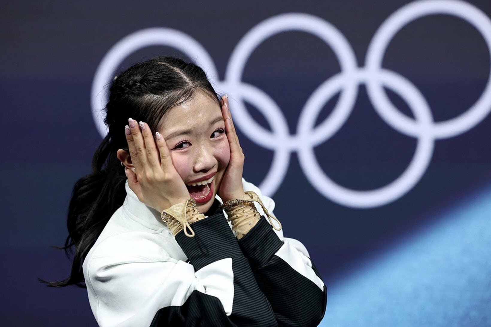 メダル獲得に驚く中井亜美（ロイター）