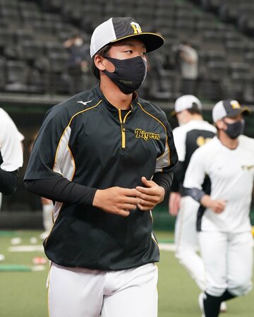  デビューの日が迫る村上