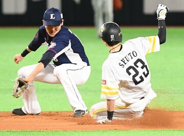  盗塁成功のＳＢ周東
