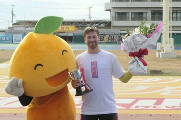 トゥルーマンがＧIII優勝を飾り最高の笑顔を見せた