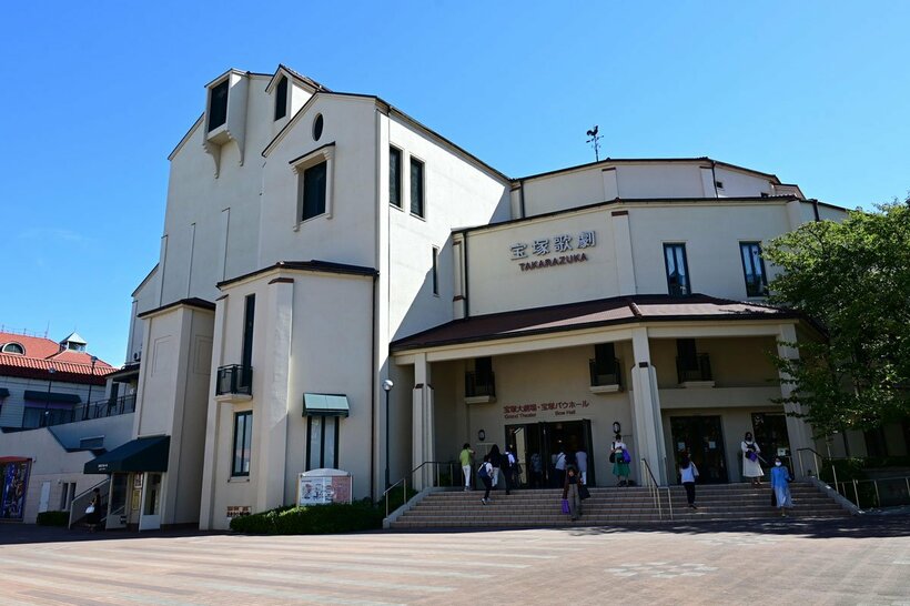宝塚大劇場