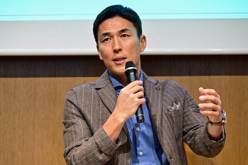 サッカー日本代表の長谷部誠コーチ