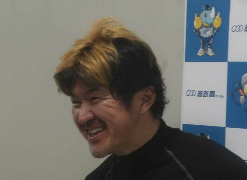 準決は目標を付けてもらえた中川誠一郎が安堵の表情