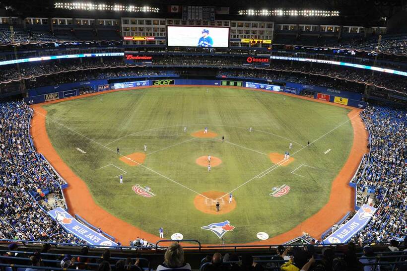 ブルージェイズの本拠地ロジャースセンター