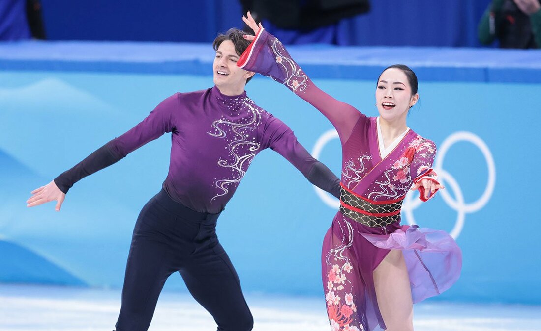2022年には北京五輪にも出場した小松原美里(右)