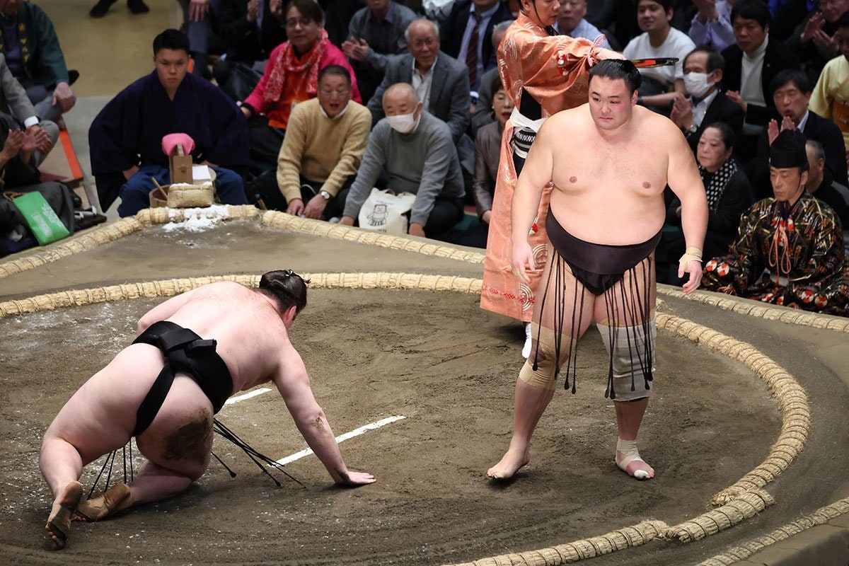 大相撲】朝乃山が2日目から3連勝 ファンに感謝「拍手や声援を力に