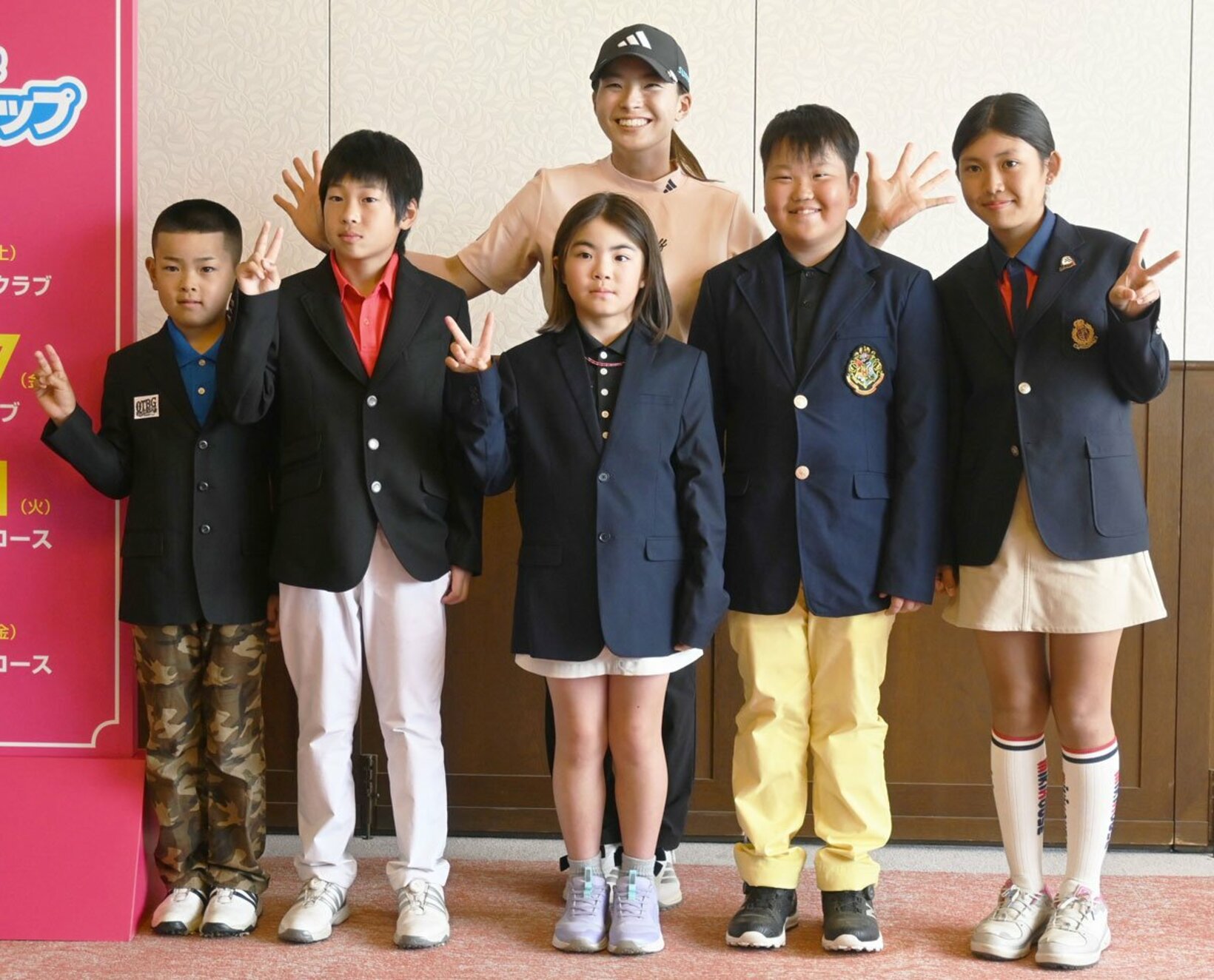 今大会はJr.ゴルファーたちとも交流した渋野日向子