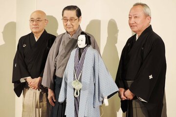左から竹本千歳太夫、竹澤團七、桐竹勘十郎