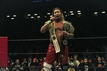 ＧＬＯＢＡＬ王座Ｖ３に成功した辻陽太（新日本プロレス提供）