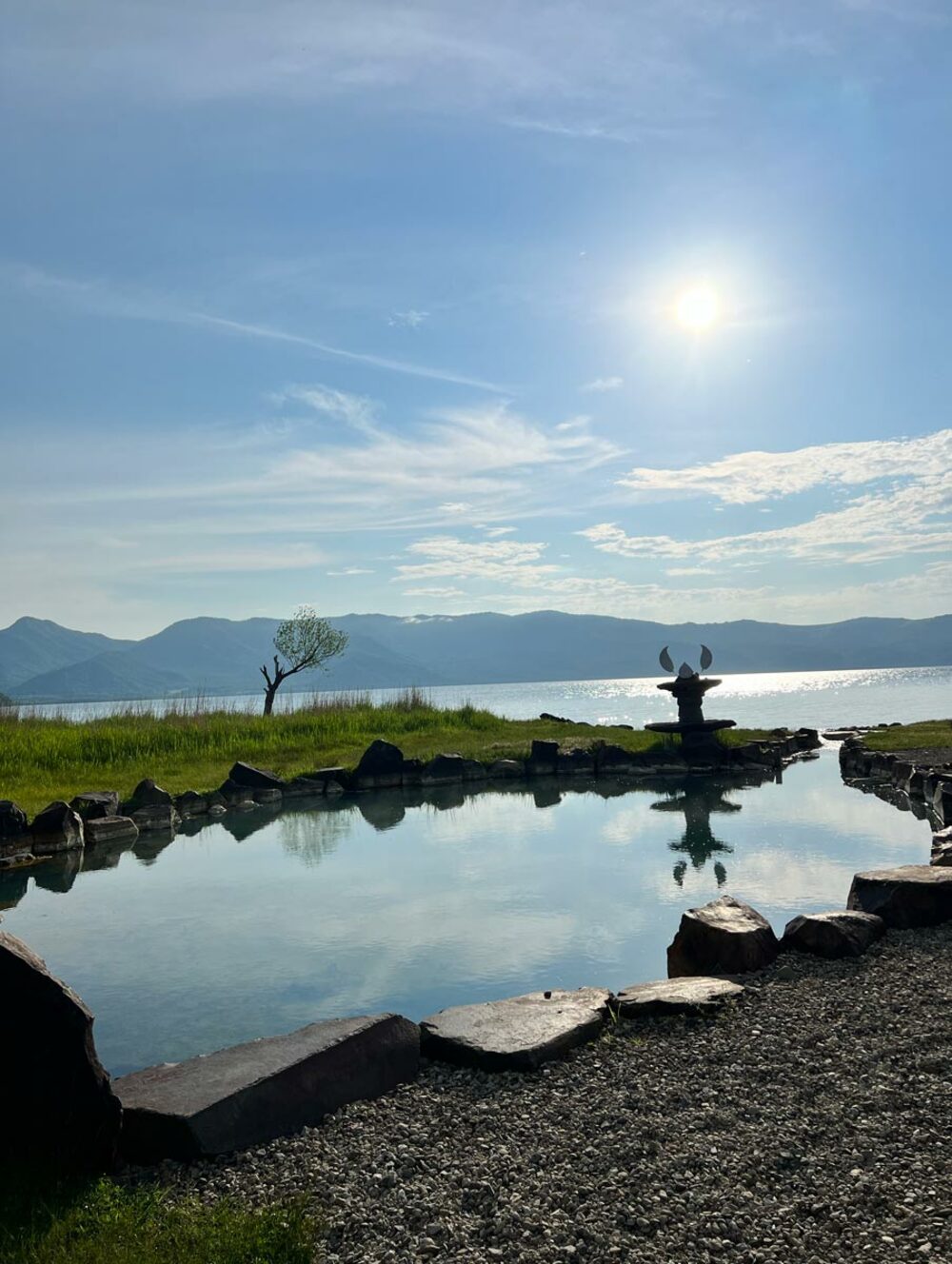 屈斜路湖のほとりにある池の湯温泉露天風呂