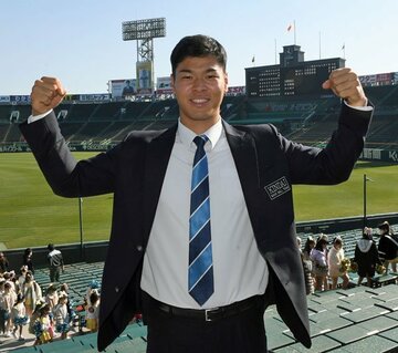 施設見学に参加した佐藤輝