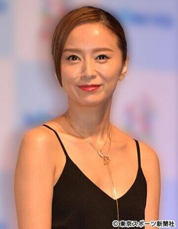 結婚＆妊娠を発表した鈴木亜美
