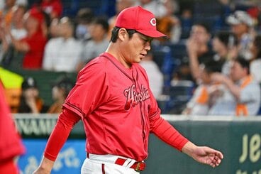今季は例年上に苦しい戦いを強いられている広島・新井監督