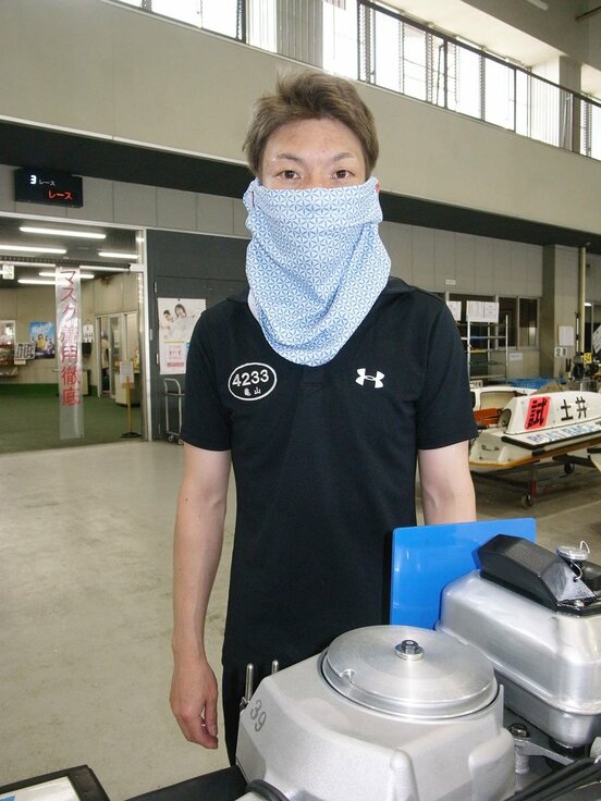  初日は１，４着発進だった亀山雅幸