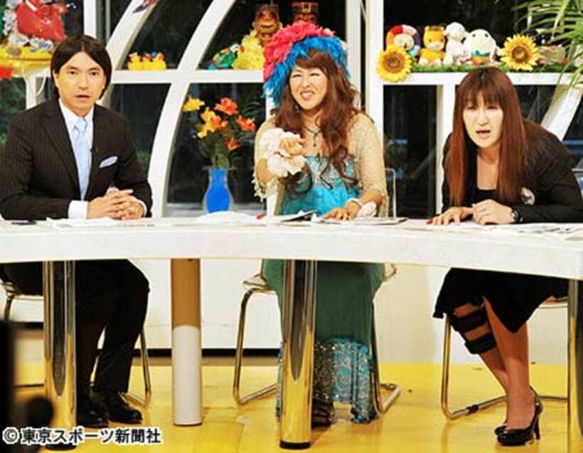 過去に放送された「5時に夢中！」の岡本出演場面。左から、ふかわ、岡本、北斗
