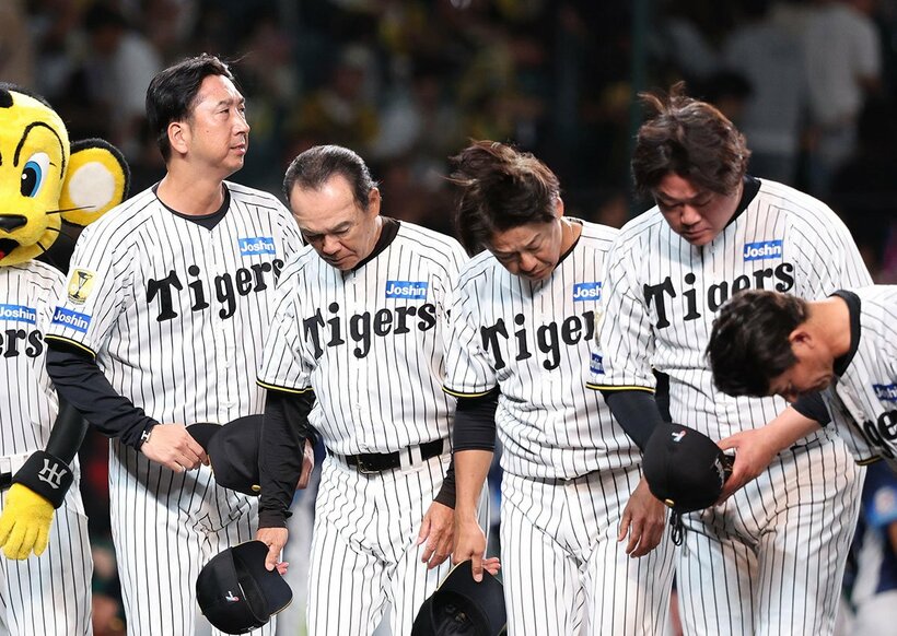 阪神・藤川監督（左）はナインに奮起を促す