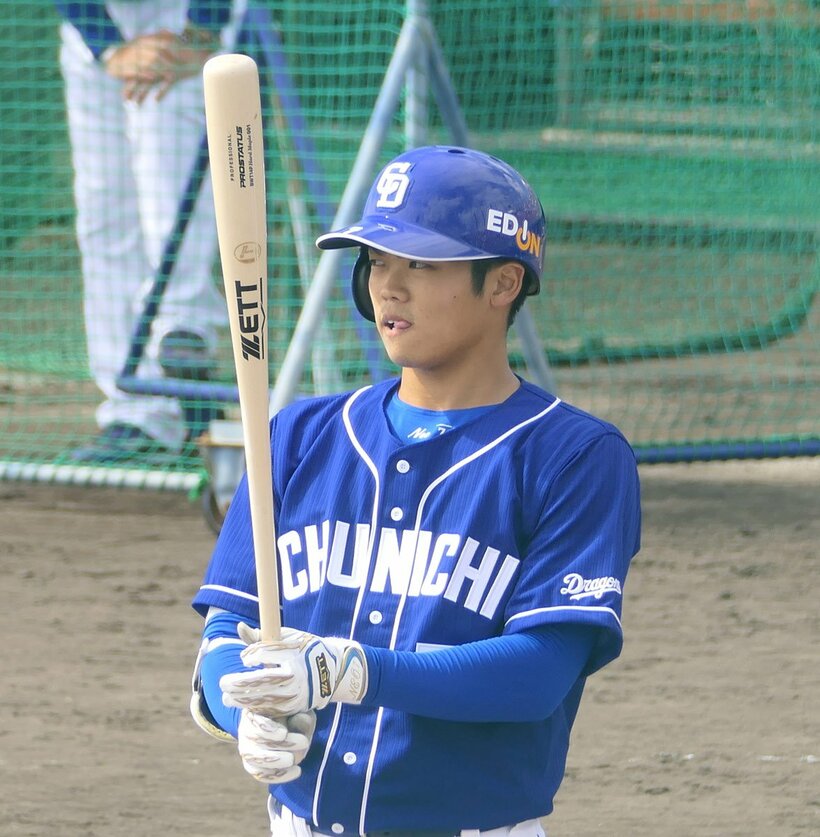  レギュラー奪取へ真剣な眼差しの中日・根尾（東スポWeb）