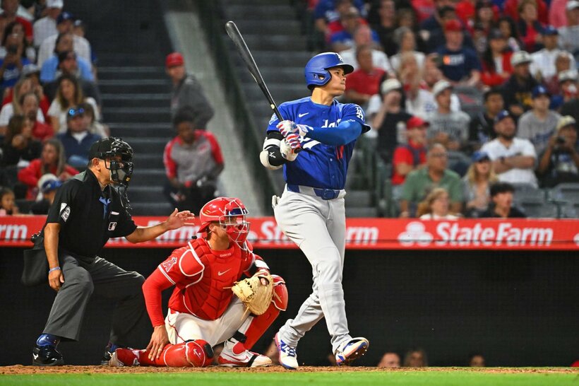 センターへのタイムリーツーベースを放った大谷翔平