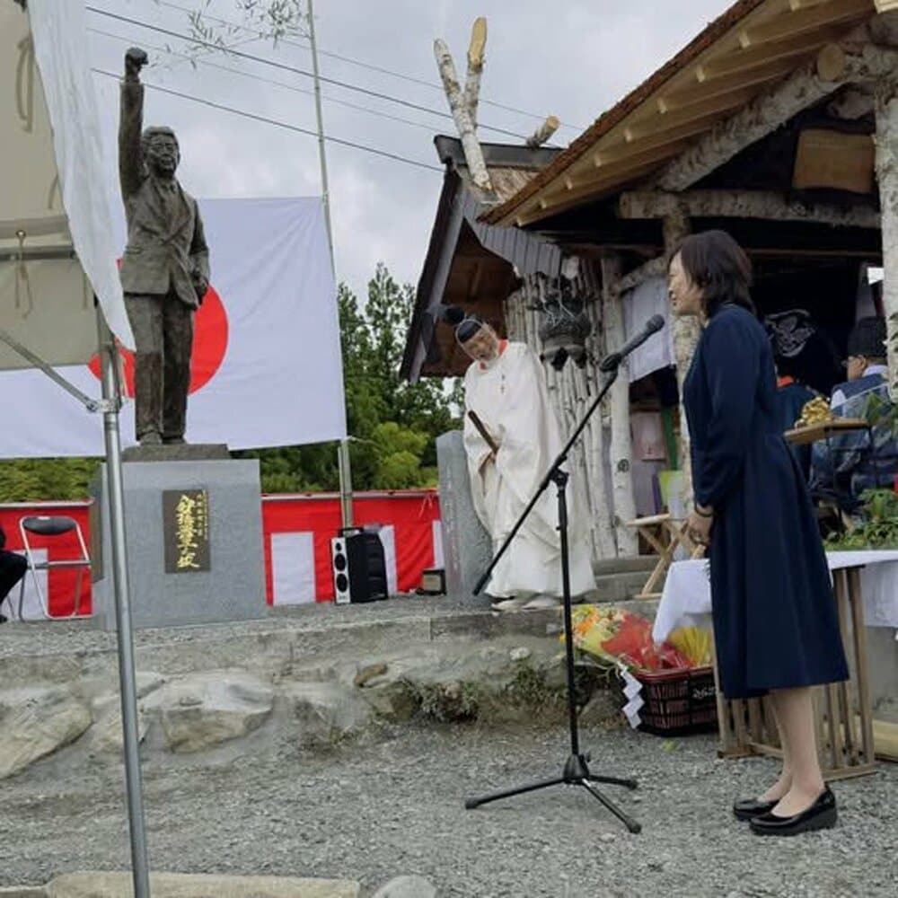 昭恵夫人もあいさつに立った(佐藤一彦のフェイスブックより)