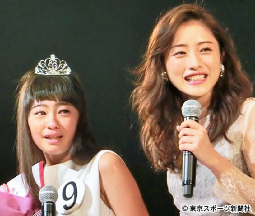 ＴＳＣグランプリの吉柳（左）と先輩の石原さとみ