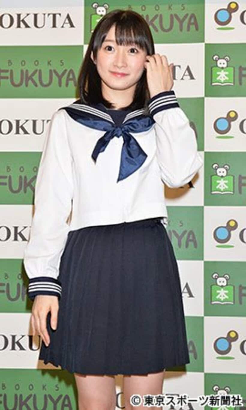 制服姿でイベントに登場した「Ｊｕｉｃｅ＝Ｊｕｉｃｅ」の宮本佳林