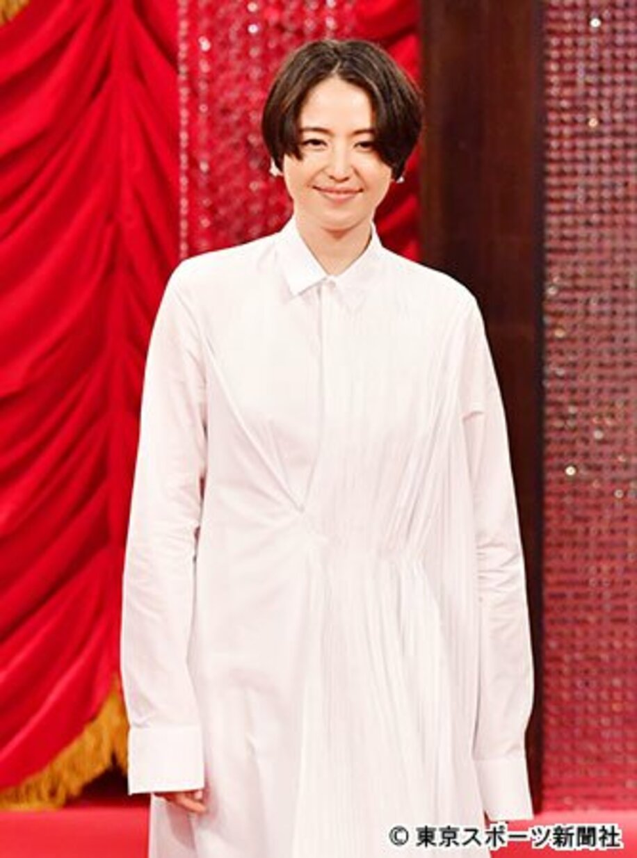  日本アカデミー賞授賞式で優秀主演女優賞を受賞した長澤
