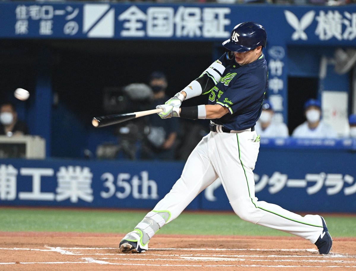 ヤクルト】村上宗隆が「カウント間違え打法」で史上最年少150号達成
