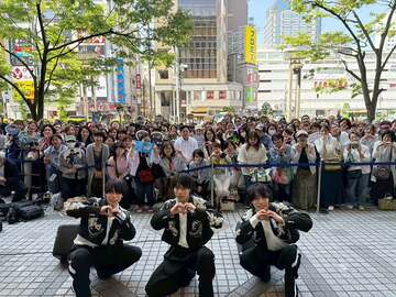 イベントも大盛況の一卵性三つ子「佐藤三兄弟」