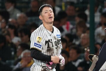 勝負どころで併殺打に倒れた福島はこの表情