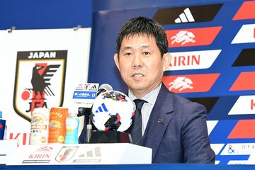 代表メンバーを発表した森保監督