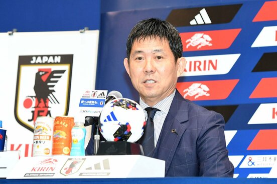 代表メンバーを発表した森保監督