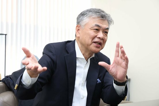 わかりやすく丁寧に説明する代田秀雄氏