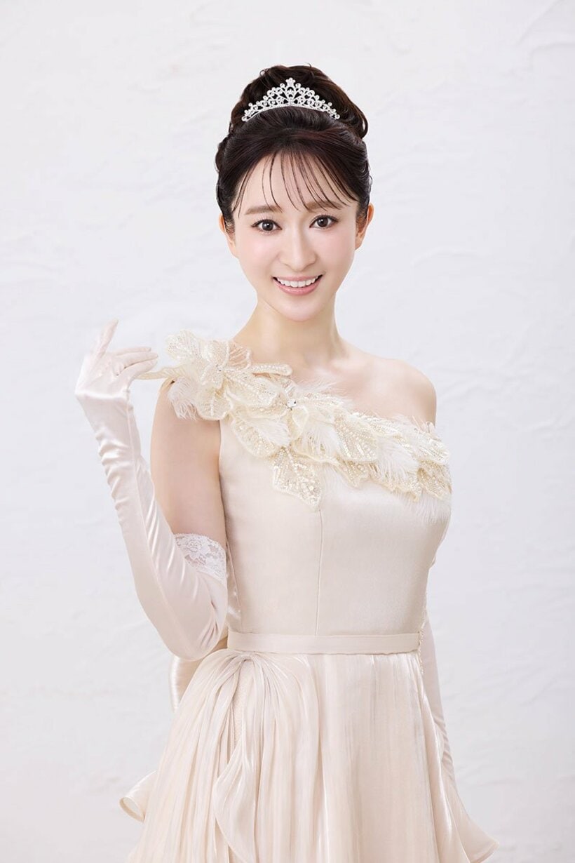 公開された有沙瞳のアーティスト写真