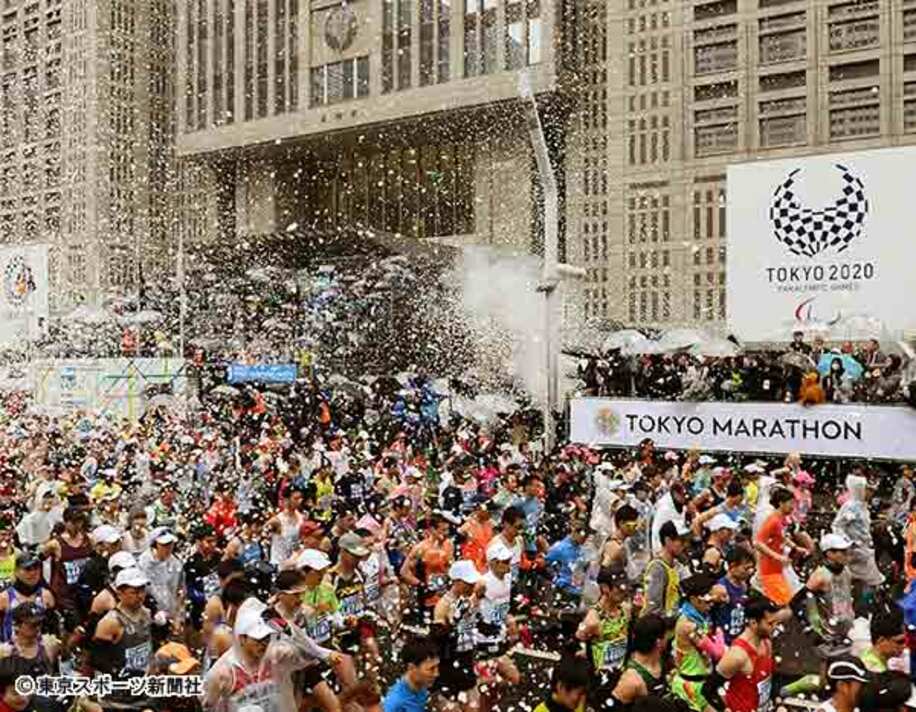  昨年の東京マラソンのスタート時は、一般ランナーであふれていたが…