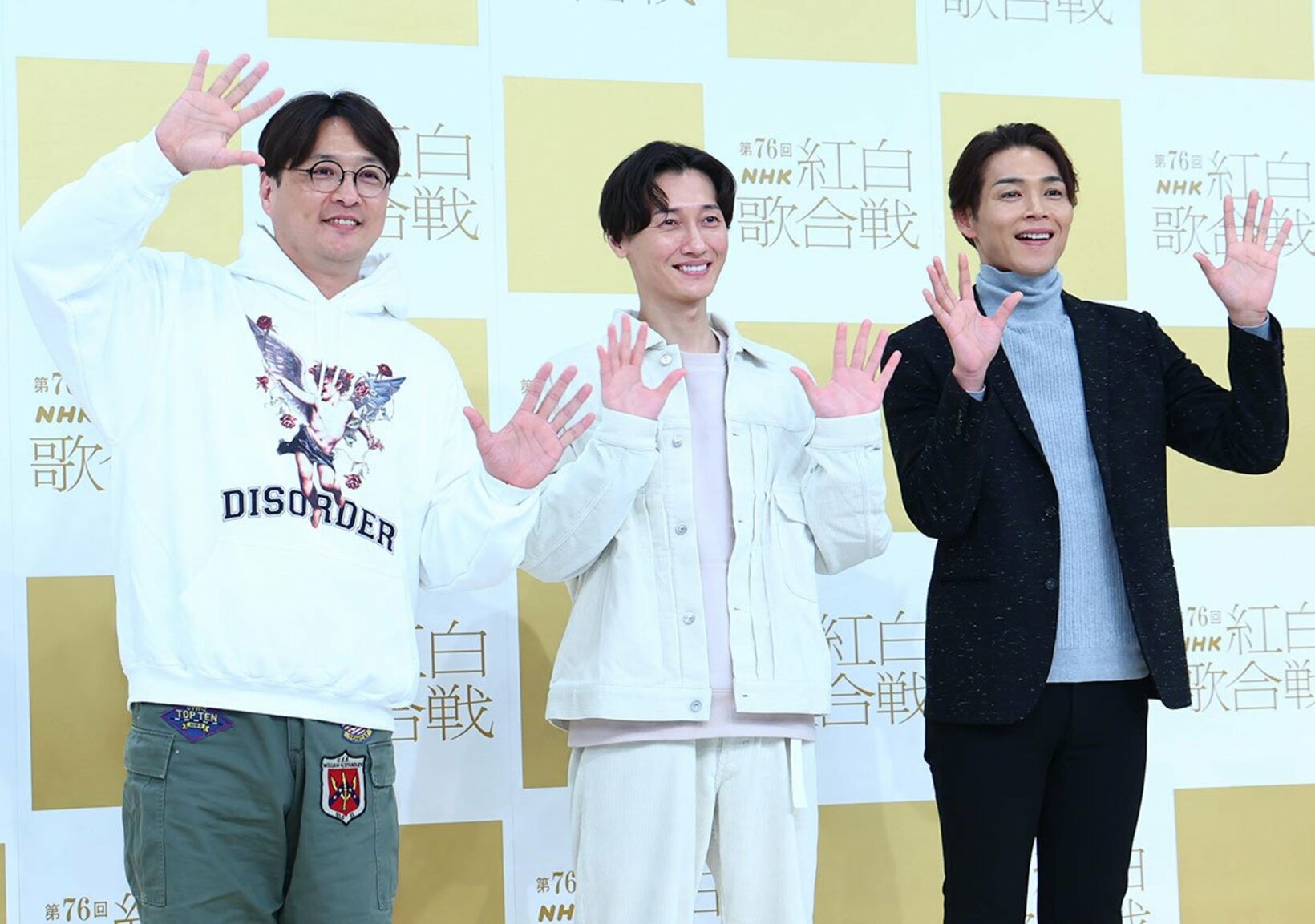純烈の酒井一圭(左)、後上翔太(中)、白川裕二郎