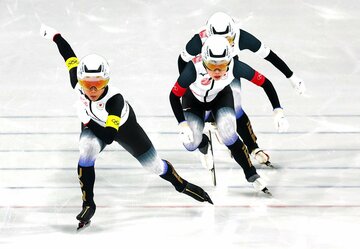 高木美帆、佐藤綾乃、堀川桃香の３人でゴール前までリードしていた日本だったが…（ロイター）