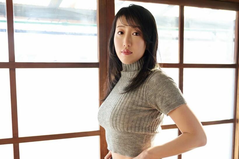 井上茉倫の写真集から（撮影・杉吉ゆうじ）