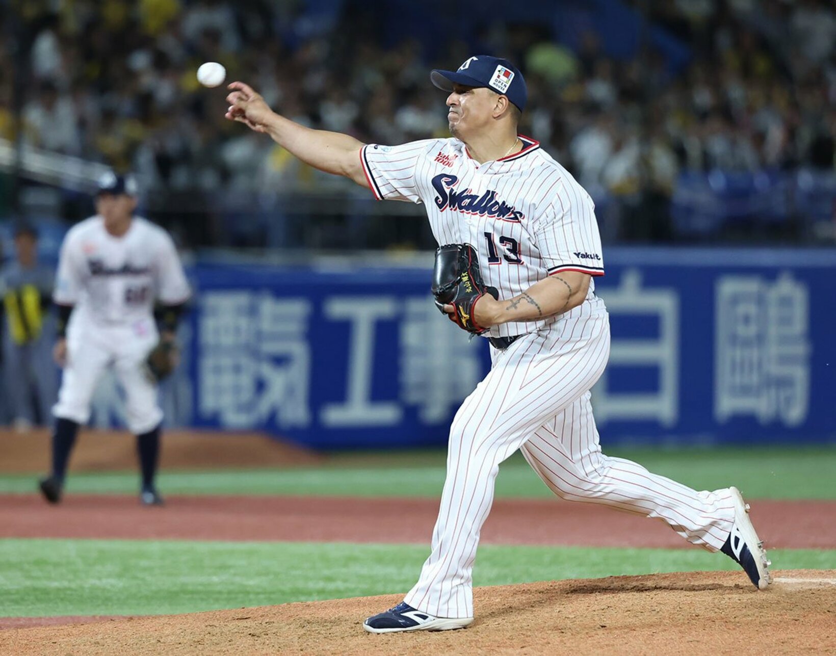 ９回のマウンドに立ったヤクルト内野手のオスナ
