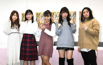  左から瑞希、らく、渡辺未詩、角田奈穂、舞海魅星