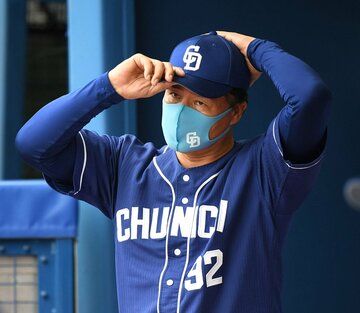  試合を振り返った中日・与田監督（東スポWeb）