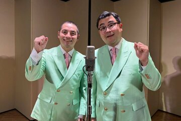 ヤングタウンの錦笑亭満堂（左）と福島暢啓