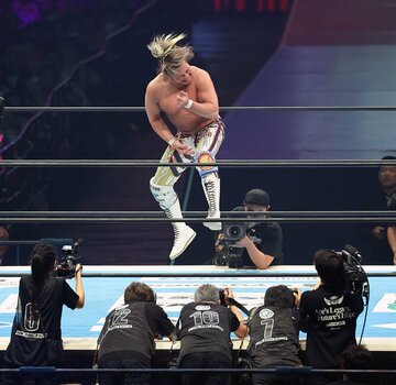エアギターも披露した棚橋弘至