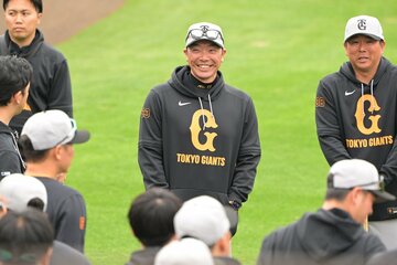 宮崎、沖縄でのキャンプは、巨人・阿部監督(中)にとって収穫多いものとなった