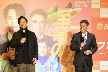 トークショーを行った佐藤隆太郎（左）と今村豊さん